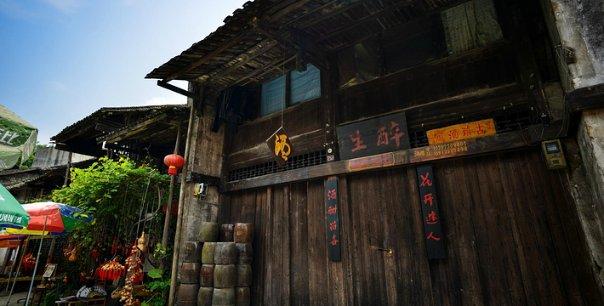 逃离火车站口